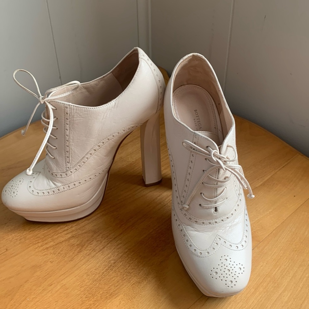 Bottega Veneta White Ankle Booties